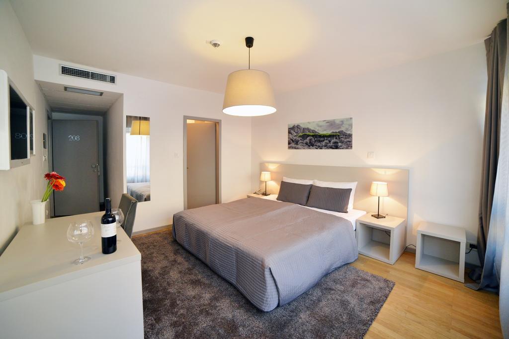 Garden Hotel Zagreb Room photo