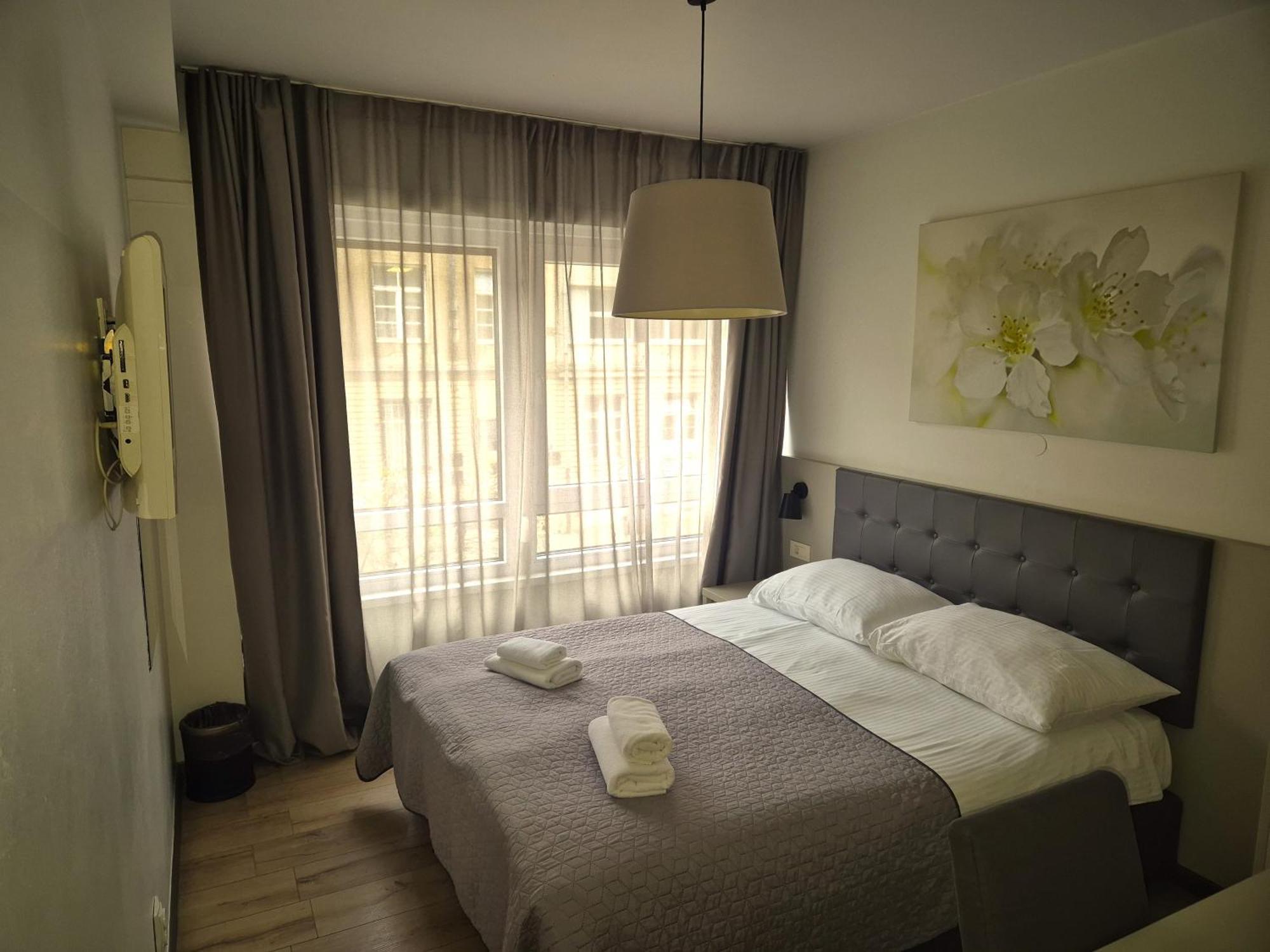 Garden Hotel Zagreb Exterior photo
