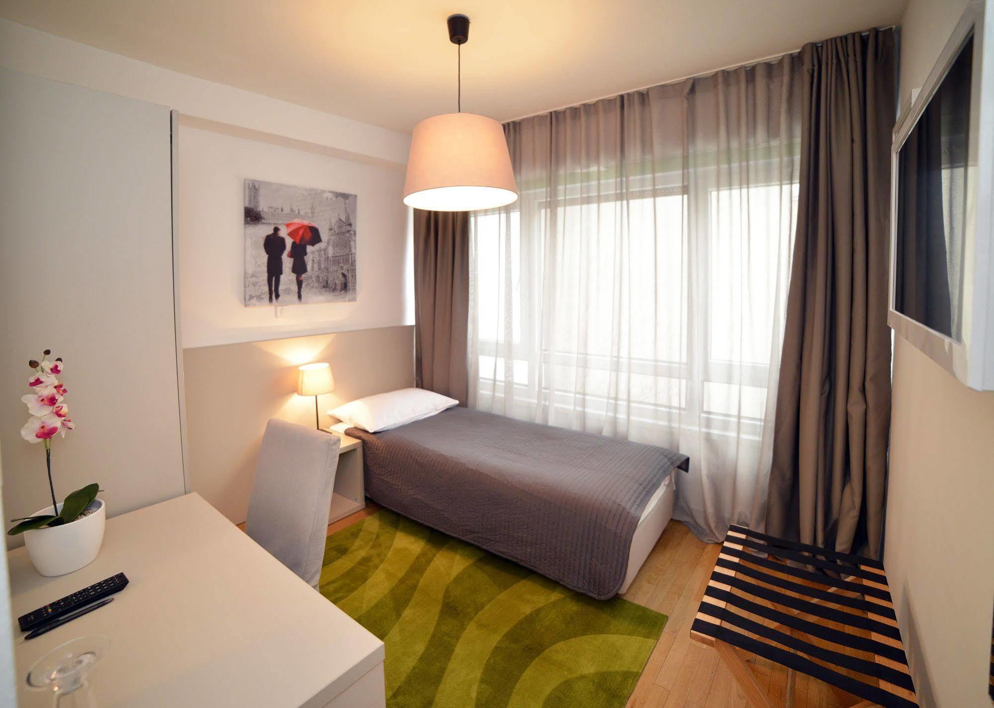 Garden Hotel Zagreb Exterior photo